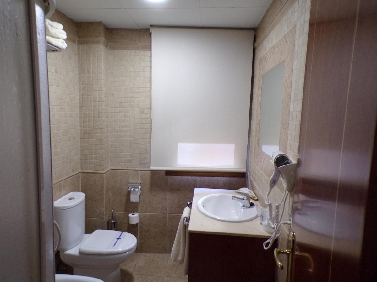 Hostal Serruchi Teruel Extérieur photo