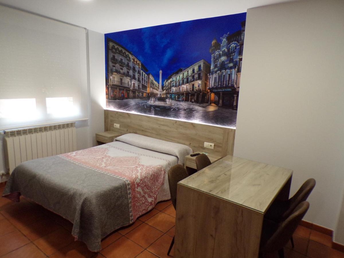 Hostal Serruchi Teruel Extérieur photo