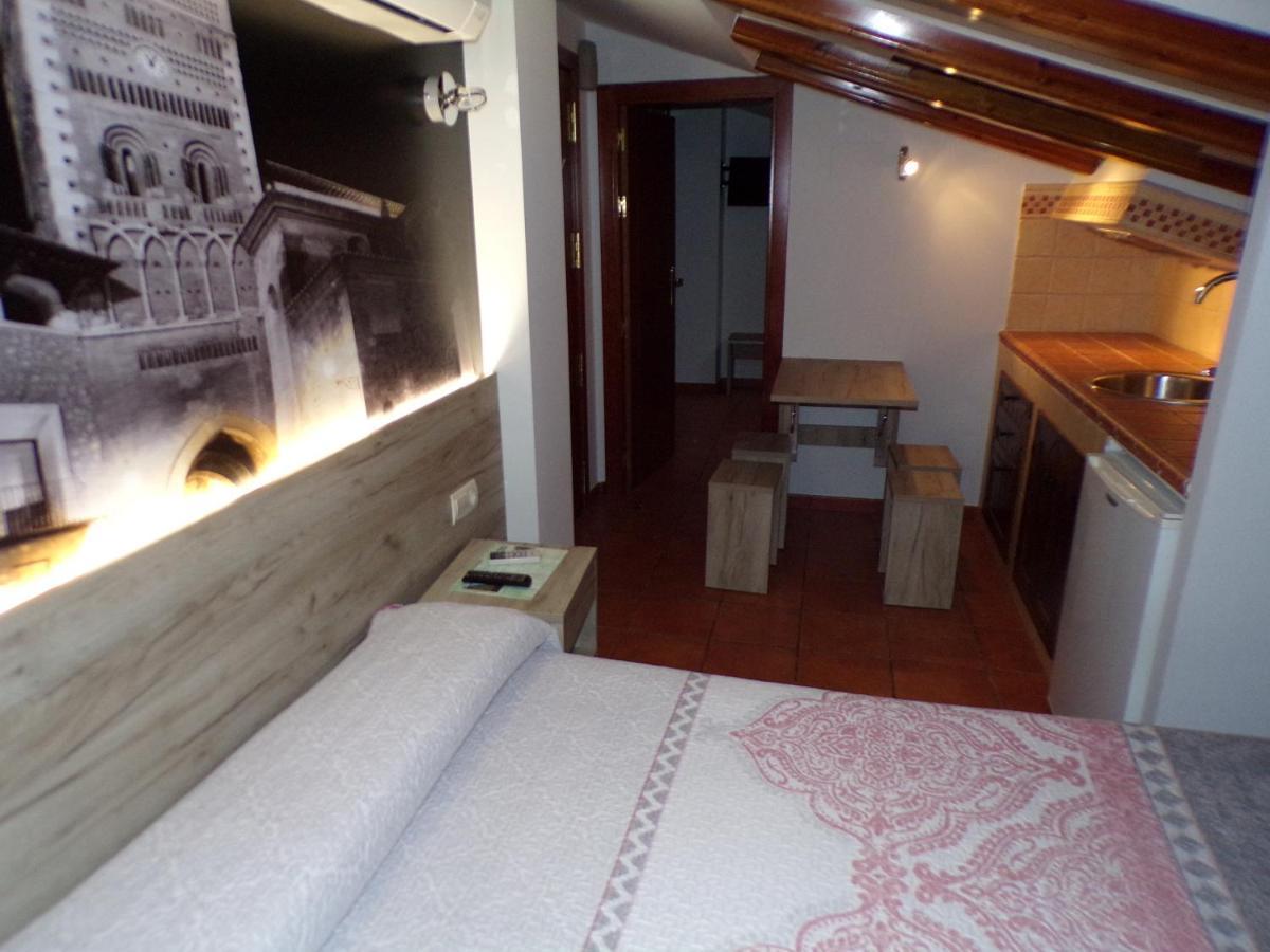 Hostal Serruchi Teruel Extérieur photo
