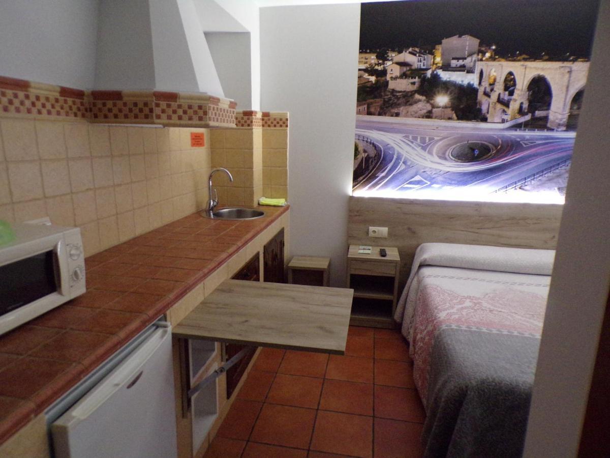 Hostal Serruchi Teruel Extérieur photo