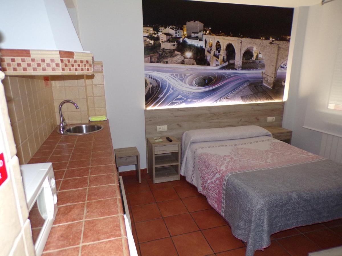 Hostal Serruchi Teruel Extérieur photo