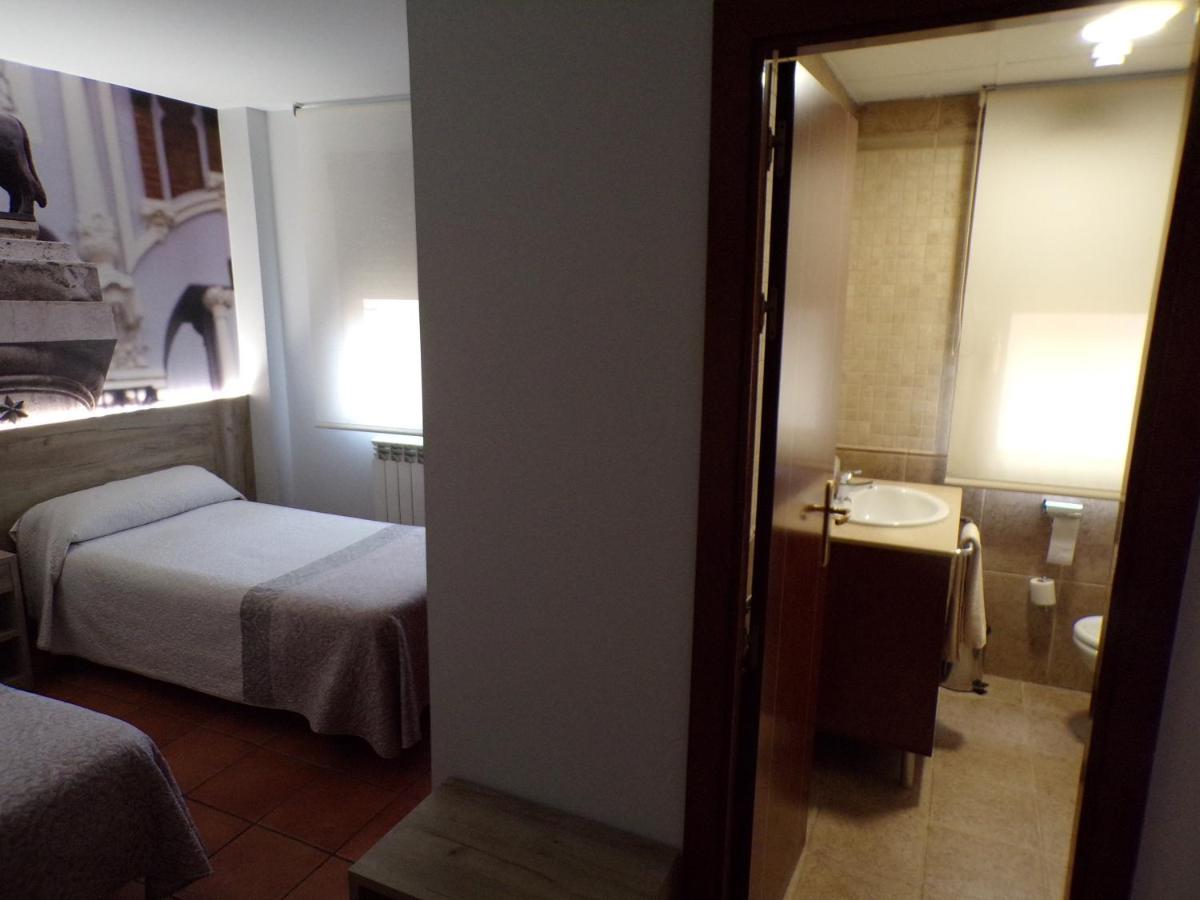 Hostal Serruchi Teruel Extérieur photo