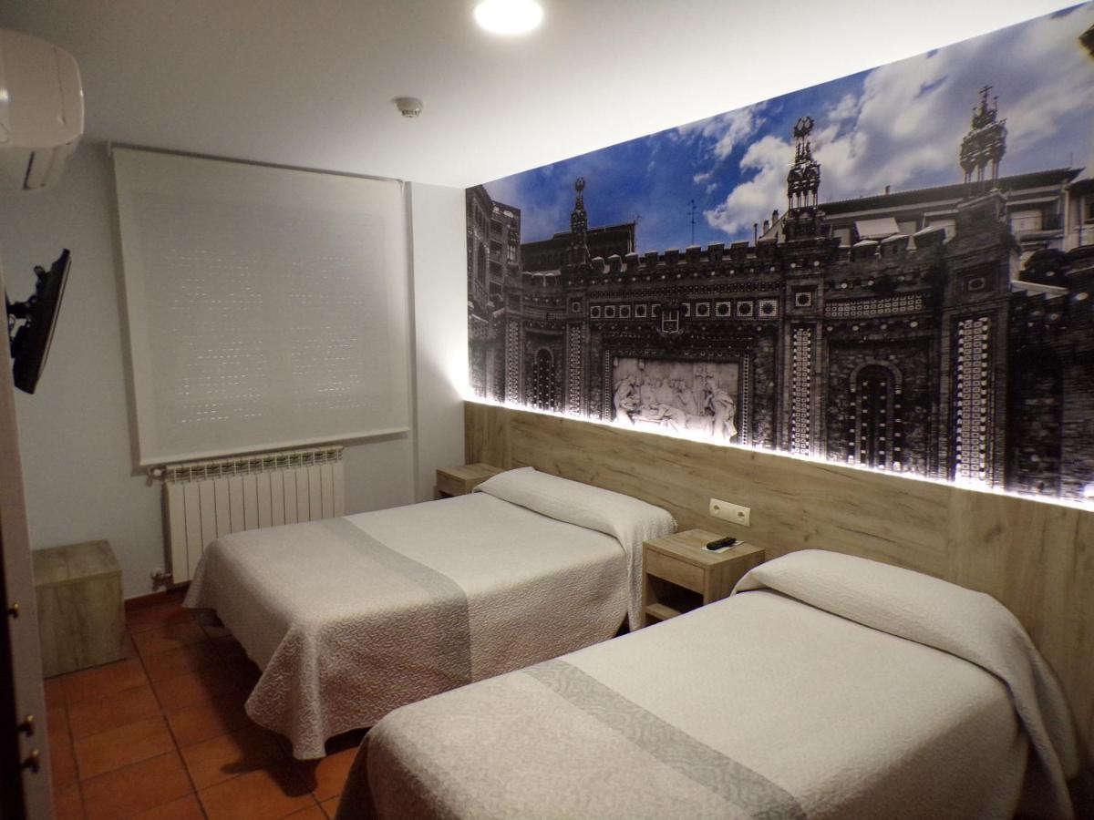 Hostal Serruchi Teruel Extérieur photo
