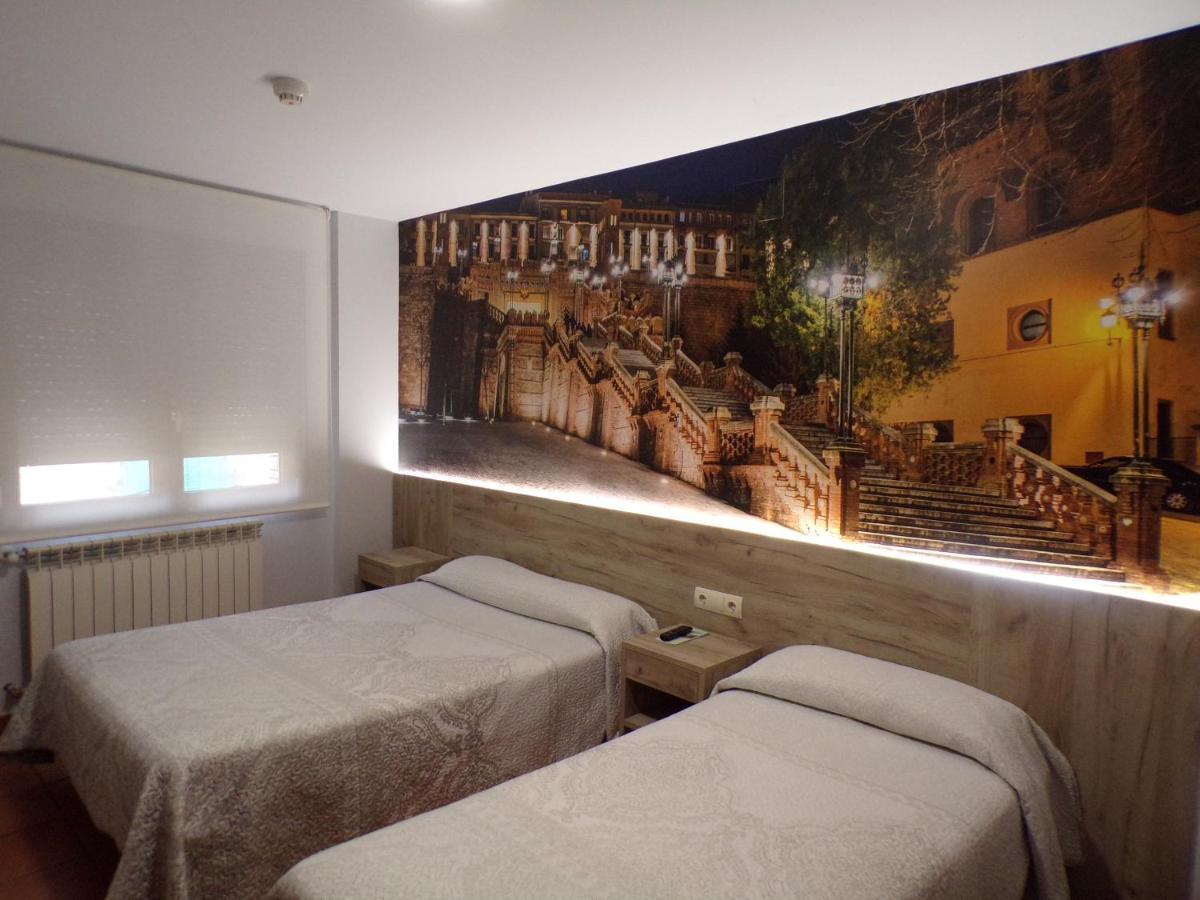 Hostal Serruchi Teruel Extérieur photo